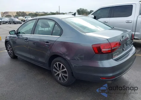 2017 Volkswagen Jetta 1.4T Se z USA, uszkodzony, nr VIN 3VWDB7AJ3HM415475